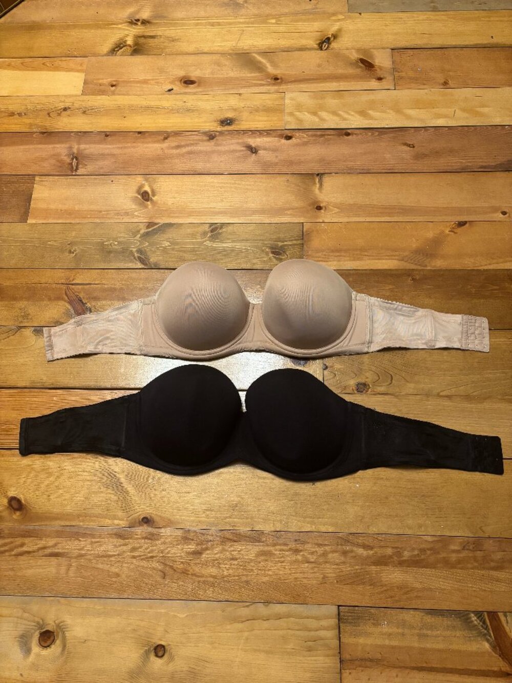 2 Strapless Bras 42DDD